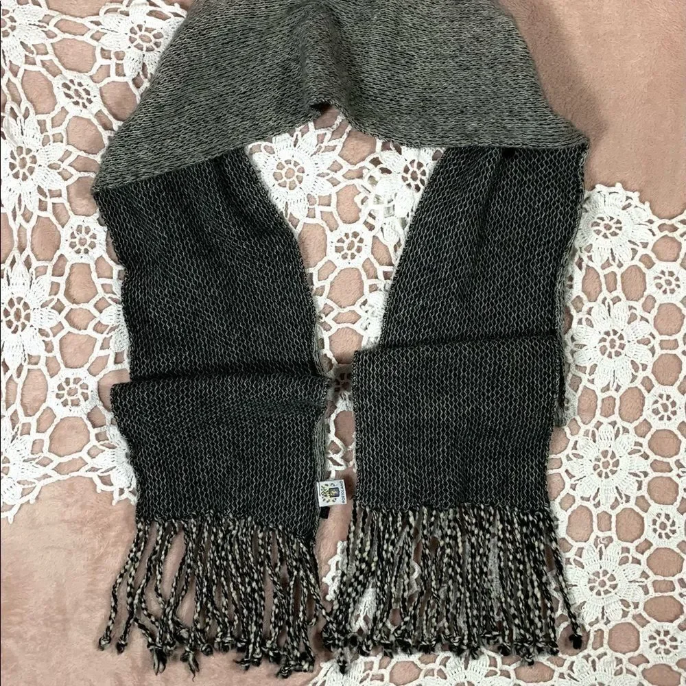 Portolano 100% Cashmere Fringe Grey Scarf‎